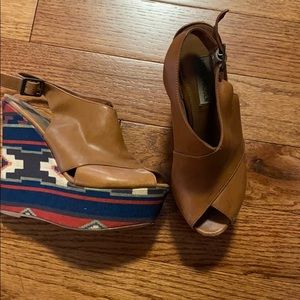 Steve Madden tan wedges with Aztec print